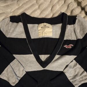 Hollister Women's Striped Sweater - Navy and Gray